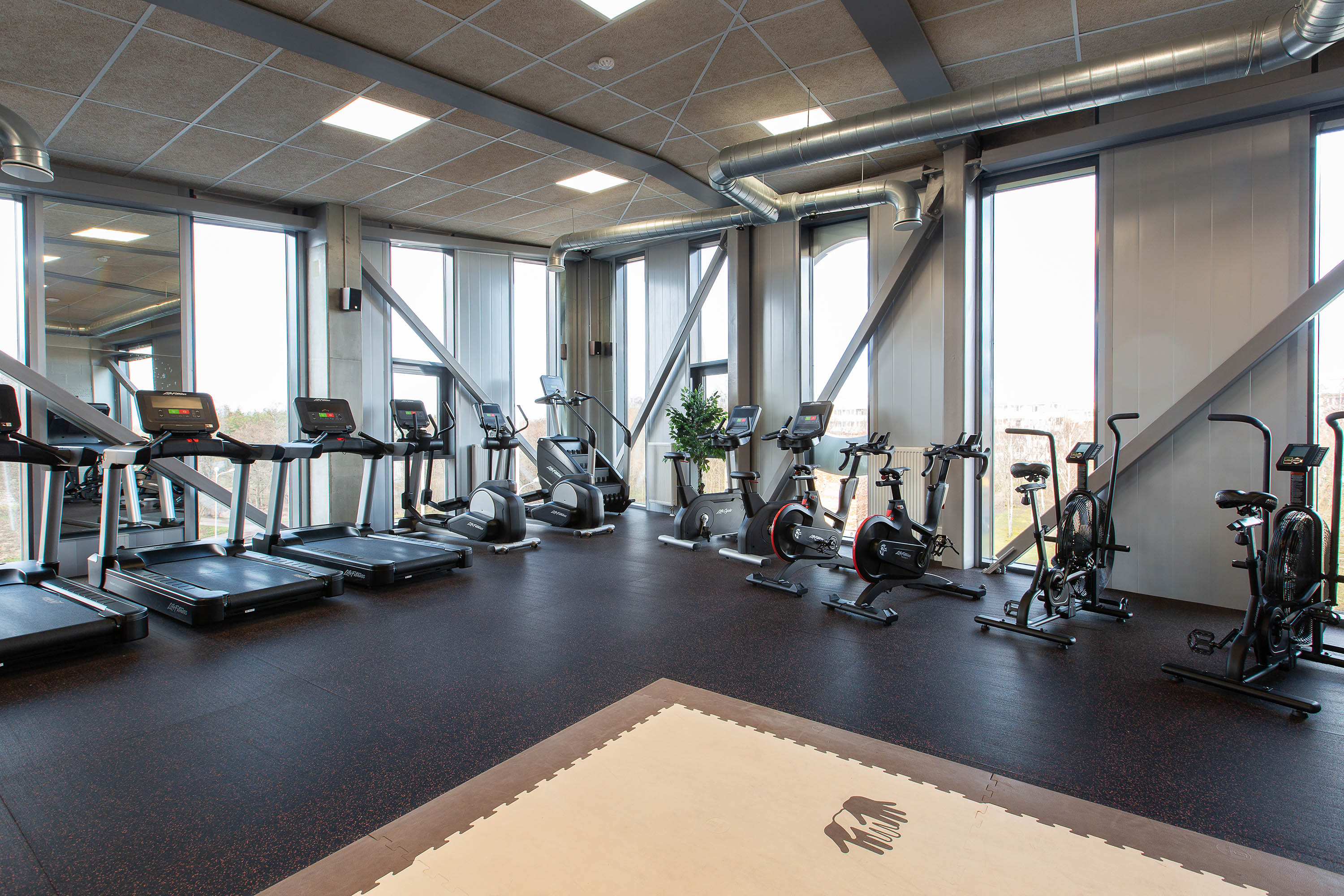 Latvijas Olimpiskais Centrs - sporta centrs