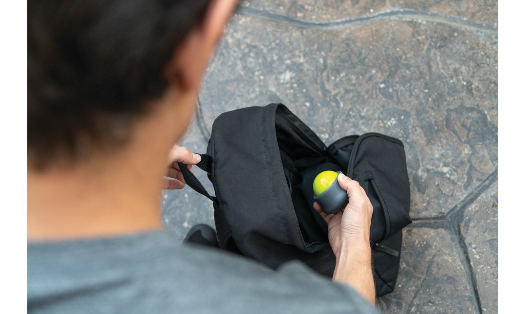 HANDHELD MASSAGE BALL
